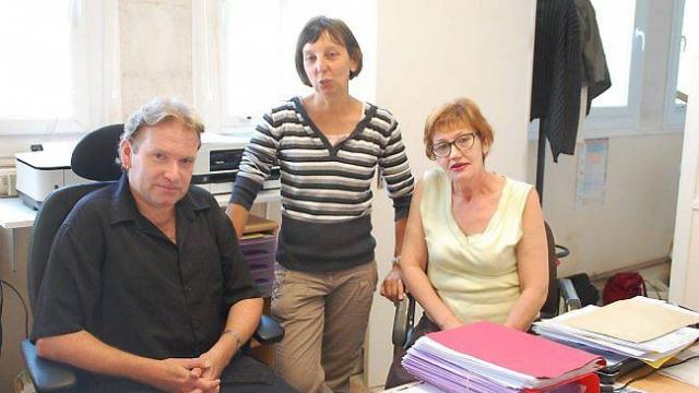 cet-ete-nous-sommes-submerges-de-dossiers